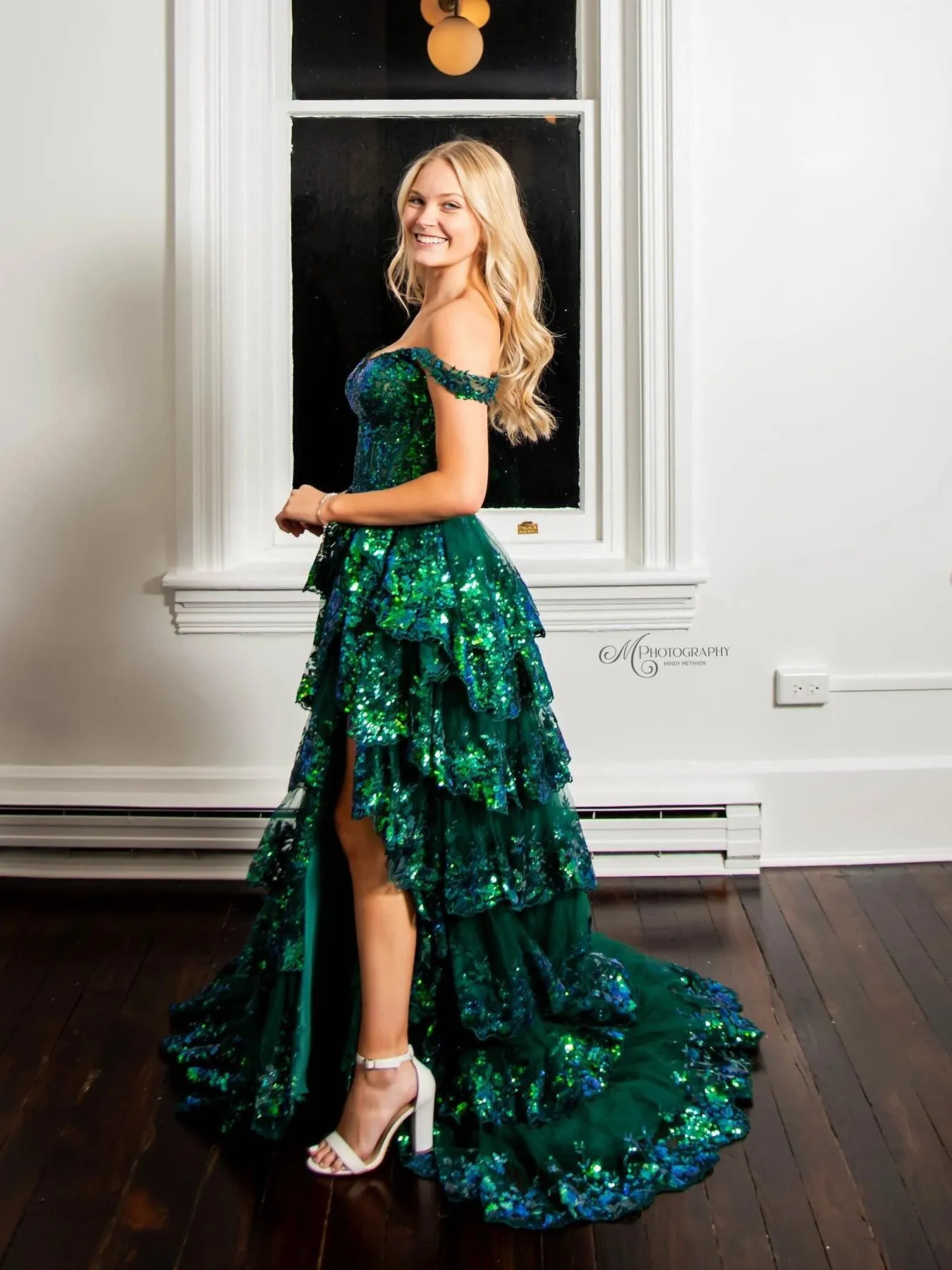 Chic A-line Gorgeous Layered Long Prom Dress Green Sequins Evening Gowns LPK200