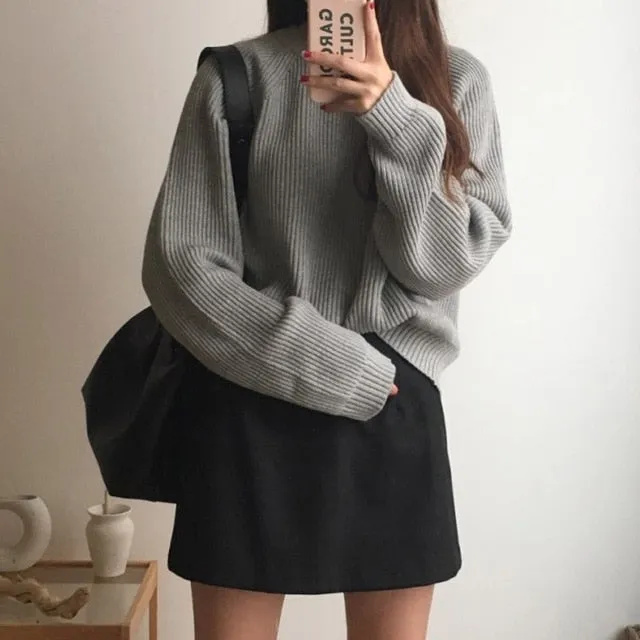 Relaxed Pose Knitted Sweater