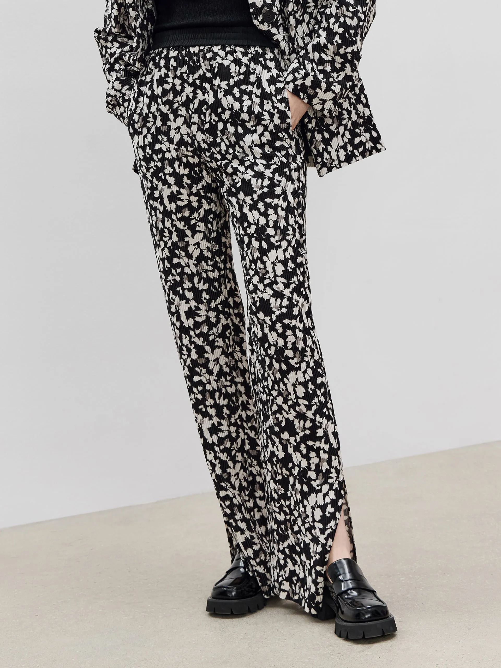 Textured Floral Print Pants